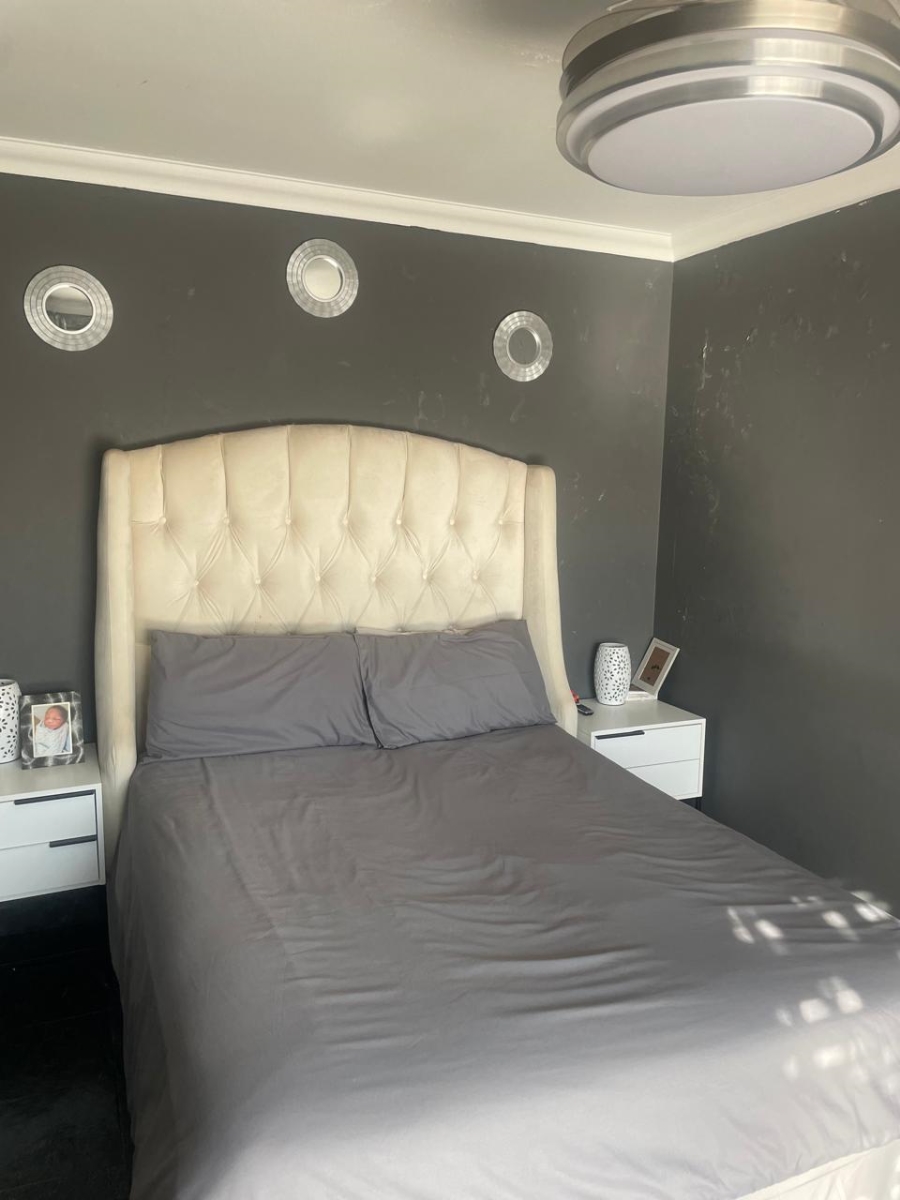 4 Bedroom Property for Sale in Gateway Manor North West